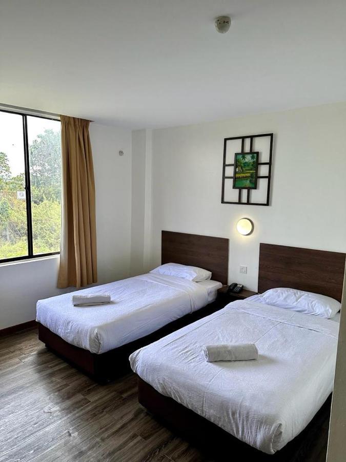 Langkawi Baron Hotel Kuah Buitenkant foto