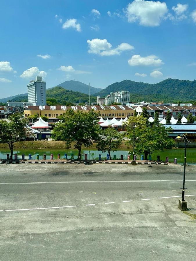 Langkawi Baron Hotel Kuah Buitenkant foto