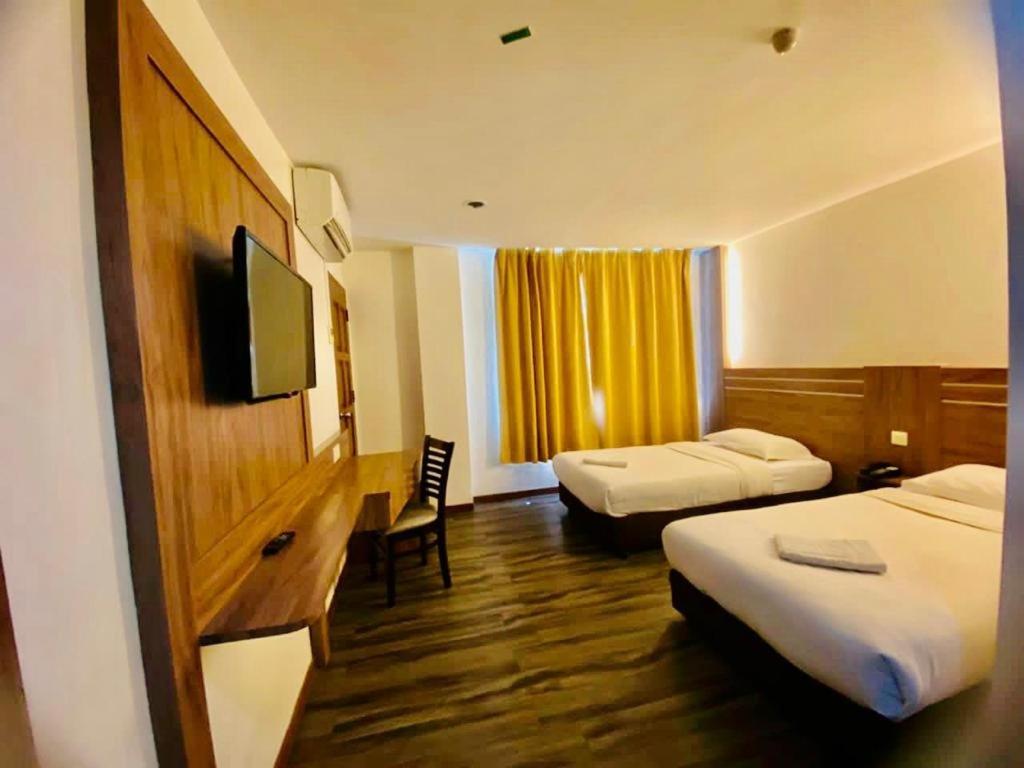 Langkawi Baron Hotel Kuah Buitenkant foto