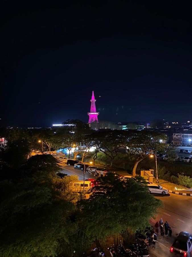 Langkawi Baron Hotel Kuah Buitenkant foto