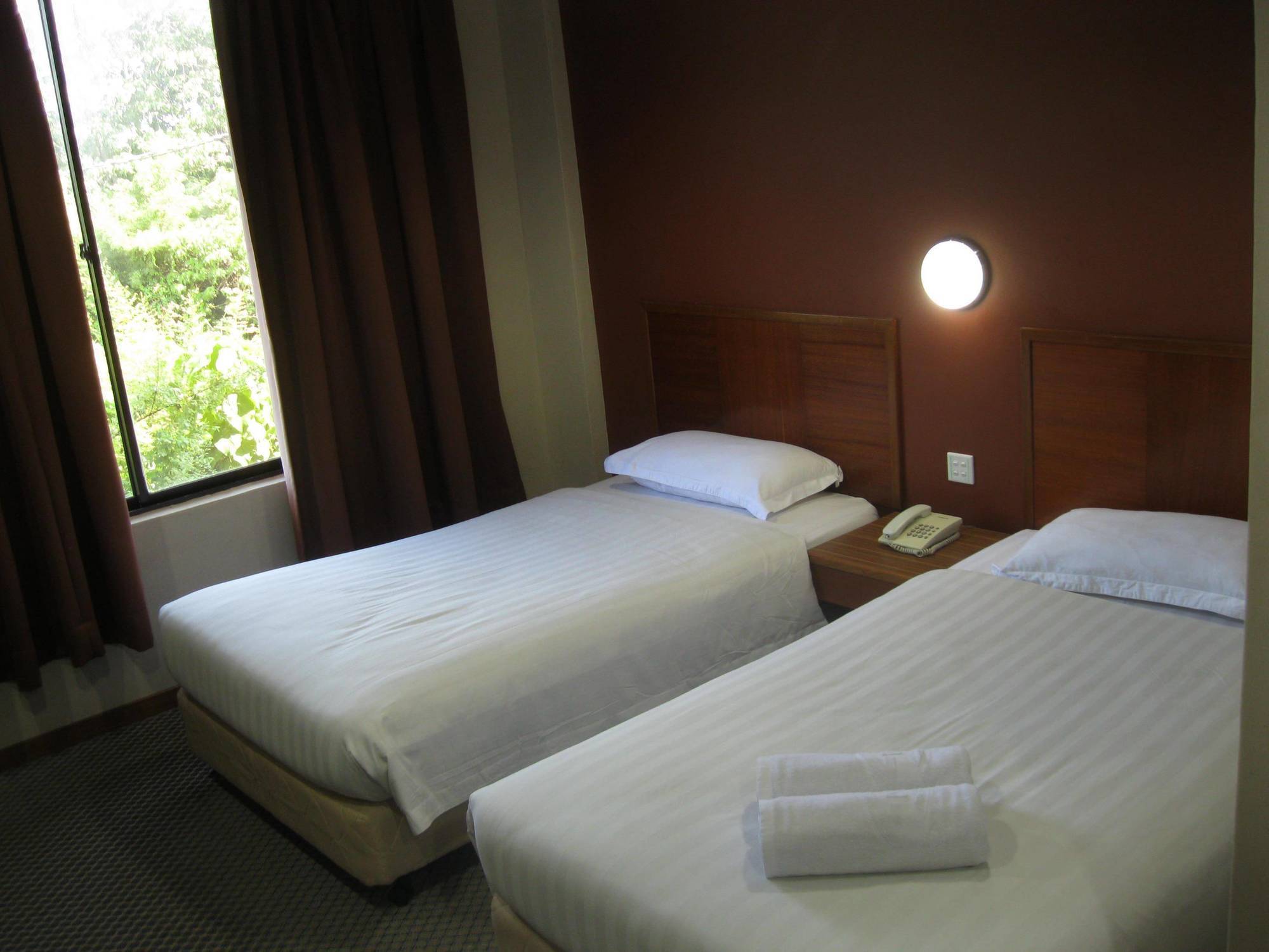 Langkawi Baron Hotel Kuah Buitenkant foto